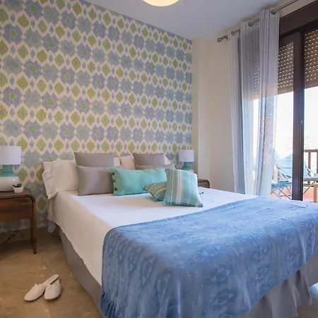 Gorgeous Townhouse With Seaview